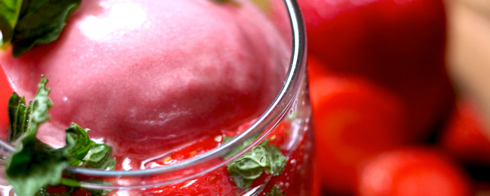 strawberry-sorbet-mojito