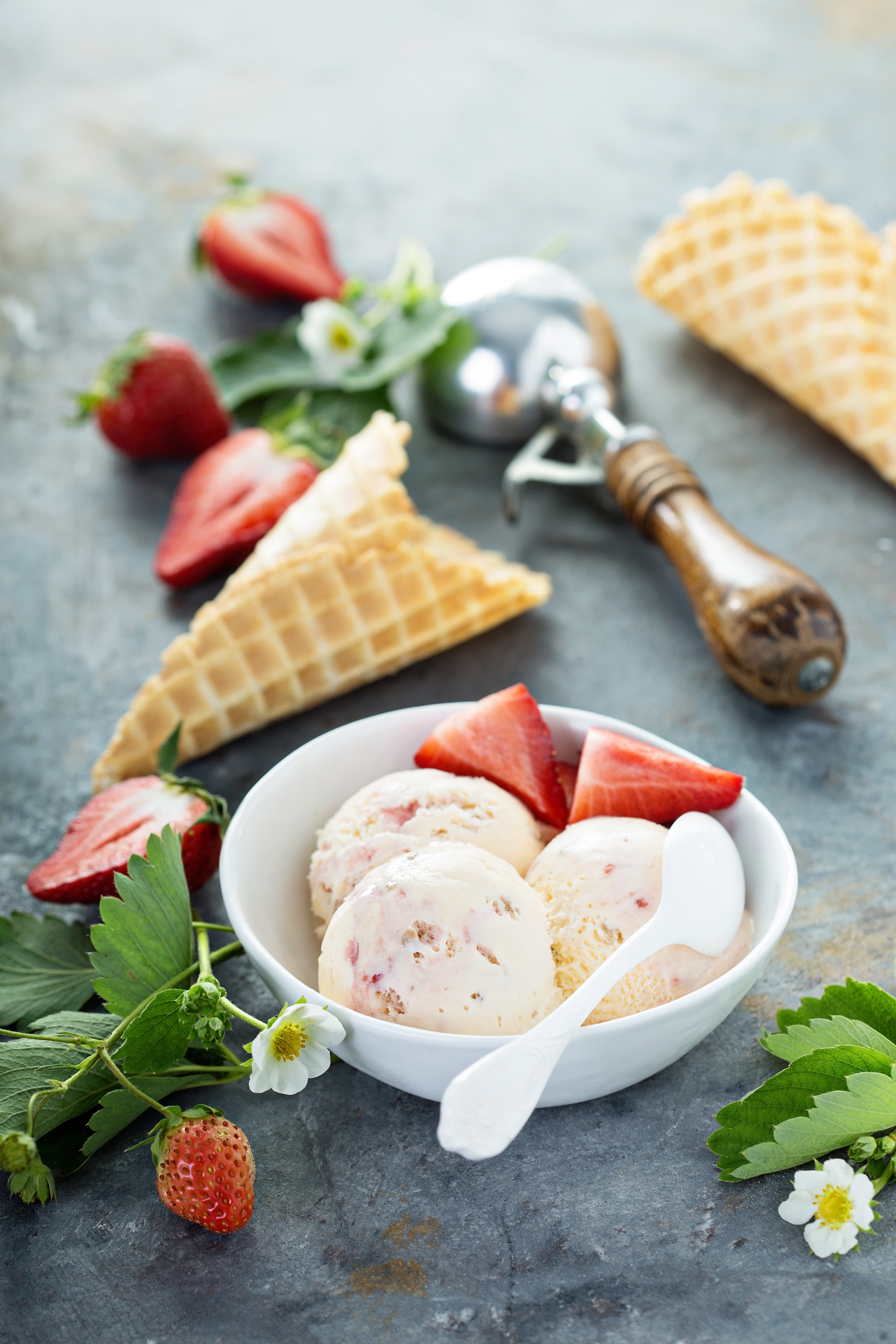 https://gsgelato.com/wp-content/uploads/2019/05/strawberry-oat-milk-frozen-dessert.jpg